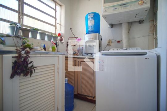 Área de Serviço de casa à venda com 3 quartos, 350m² em Chácara das Pedras, Porto Alegre