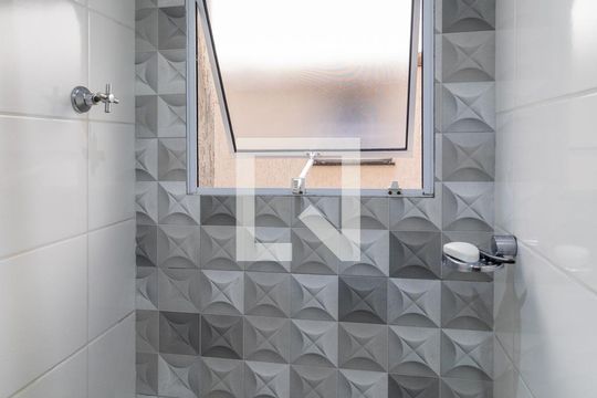 Banheiro de apartamento à venda com 2 quartos, 40m² em Artur Alvim, São Paulo