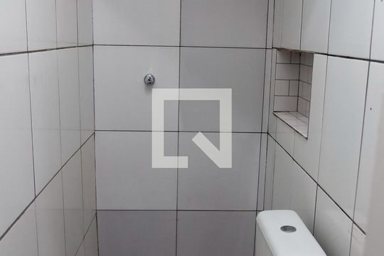 Banheiro de casa à venda com 1 quarto, 83m² em Vila da Conquista, Osasco