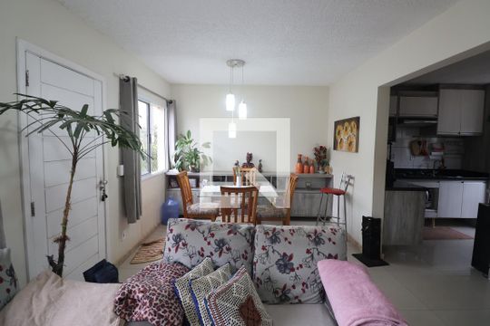 Sala de casa de condomínio à venda com 3 quartos, 120m² em Igara, Canoas