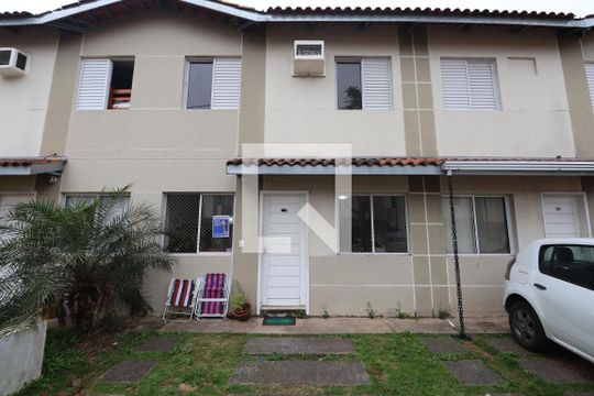 Fachada de casa de condomínio à venda com 3 quartos, 120m² em Igara, Canoas