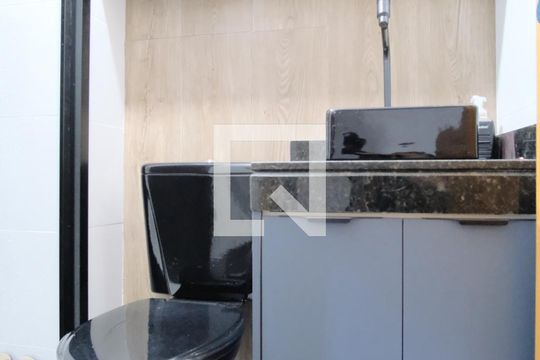 Banheiro de apartamento para alugar com 2 quartos, 45m² em Penha de França, São Paulo