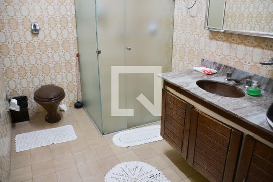 Banheiro de casa à venda com 3 quartos, 363m² em Osvaldo Cruz, São Caetano do Sul