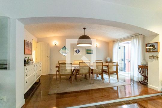 Sala de casa à venda com 3 quartos, 405m² em Vila Nova Conceição, São Paulo