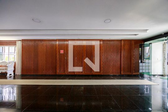 Hall Social de apartamento à venda com 2 quartos, 144m² em Santo Amaro, São Paulo