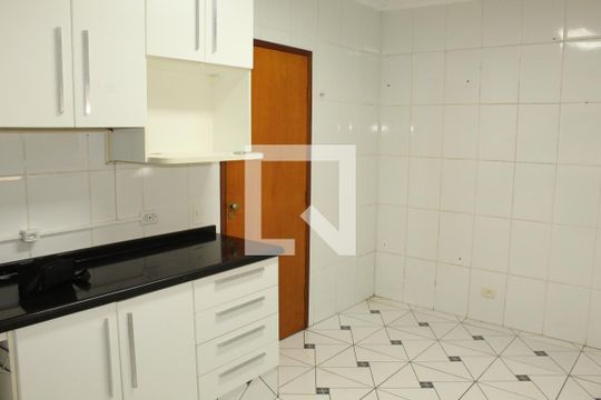 Cozinha de casa de condomínio para alugar com 3 quartos, 130m² em Jardim Ipês, Cotia