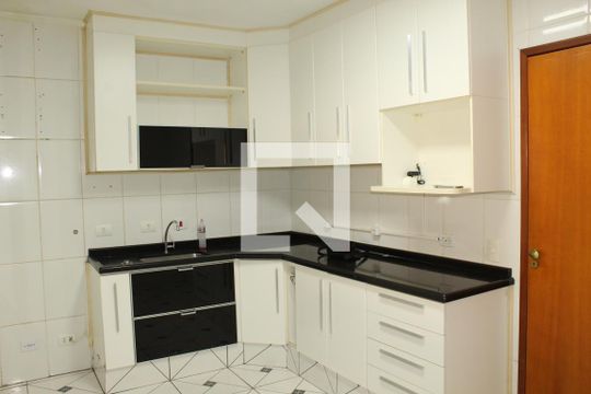 Cozinha de casa de condomínio para alugar com 3 quartos, 130m² em Jardim Ipês, Cotia