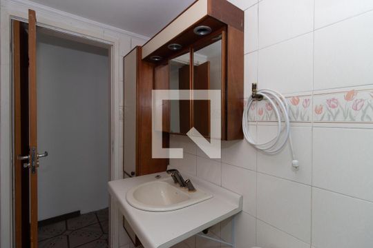 Banheiro de apartamento para alugar com 2 quartos, 60m² em Barro Branco (zona Norte), São Paulo