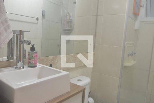 Banheiro de apartamento à venda com 2 quartos, 70m² em Nossa Senhora das Graças, Canoas