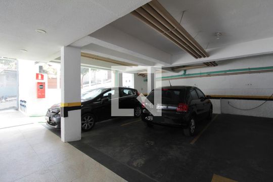 Garagem de apartamento à venda com 3 quartos, 134m² em Itapoã, Belo Horizonte