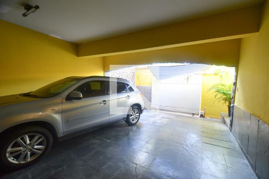 Garagem de casa à venda com 4 quartos, 264m² em Cidade Nova, Belo Horizonte