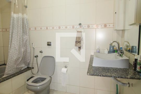 Banheiro 1 de casa à venda com 3 quartos, 240m² em Jardim Conceição, Campinas