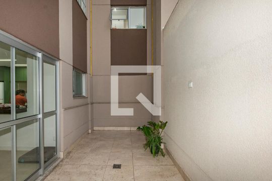 Área externa privativa de apartamento à venda com 2 quartos, 100m² em Carlos Prates, Belo Horizonte