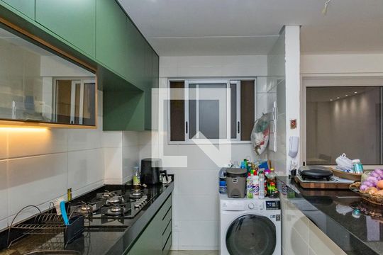 Cozinha de apartamento à venda com 2 quartos, 100m² em Carlos Prates, Belo Horizonte