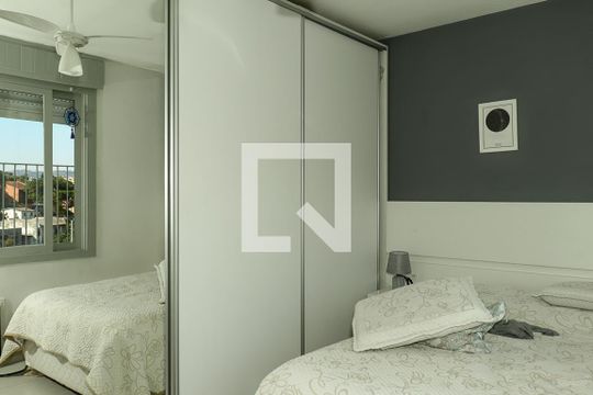 Quarto de apartamento para alugar com 2 quartos, 67m² em Jardim Carvalho, Porto Alegre