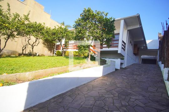 Área externa de casa à venda com 4 quartos, 416m² em Ideal, Novo Hamburgo