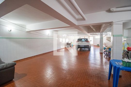 Garagem de casa à venda com 3 quartos, 200m² em Vila Guilherme, São Paulo