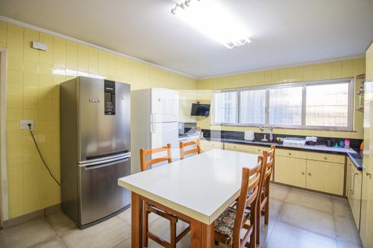 Cozinha de casa à venda com 3 quartos, 200m² em Vila Guilherme, São Paulo
