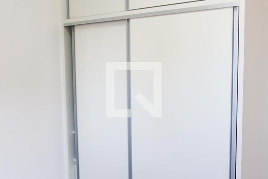 Quarto 1 de apartamento para alugar com 1 quarto, 33m² em Vila Osasco, Osasco