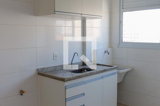 Cozinha de apartamento para alugar com 1 quarto, 33m² em Vila Osasco, Osasco
