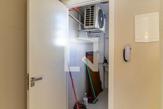 Corredor de apartamento para alugar com 1 quarto, 50m² em Santa Cecilia, São Paulo
