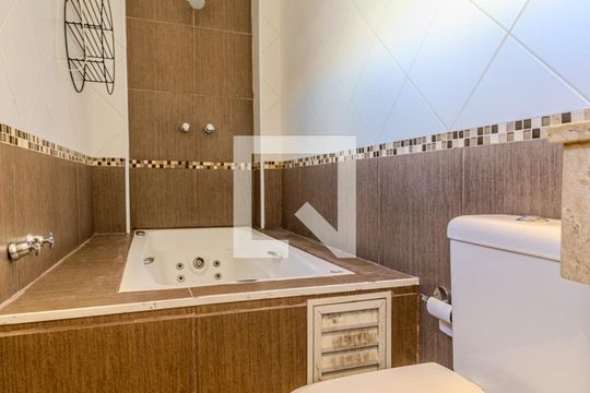 Banheiro de apartamento para alugar com 1 quarto, 50m² em Santa Cecilia, São Paulo