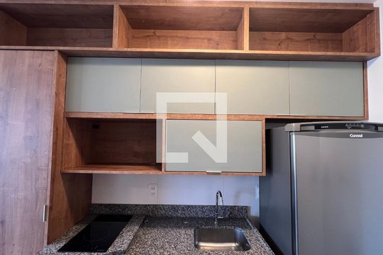Cozinha de kitnet/studio à venda com 1 quarto, 26m² em Pinheiros, São Paulo