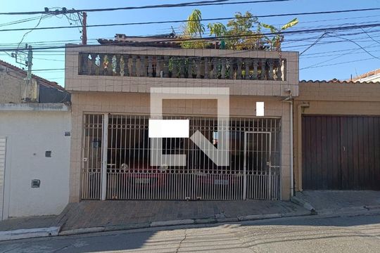 Fachada de casa à venda com 4 quartos, 240m² em Chácara Mafalda, São Paulo