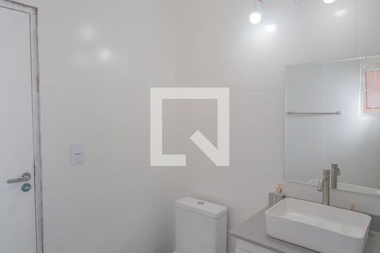 Banheiro Quarto 1 de casa à venda com 4 quartos, 240m² em Chácara Mafalda, São Paulo
