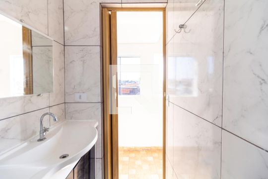 Banheiro de casa para alugar com 2 quartos, 90m² em Cipava, Osasco