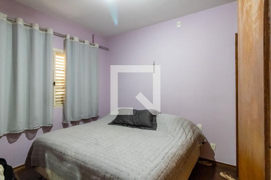 Quarto 1 de casa para alugar com 3 quartos, 250m² em Jardim Londrina, São Paulo