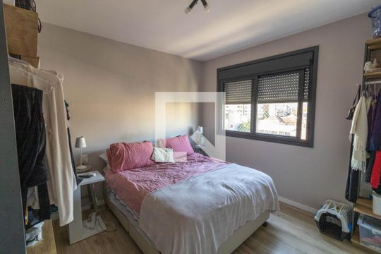 Suíte de apartamento à venda com 2 quartos, 65m² em Santana, Porto Alegre
