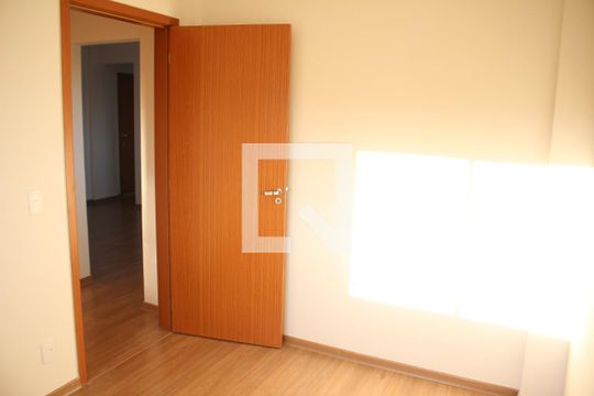 Quarto 1 de apartamento para alugar com 2 quartos, 47m² em Milionários, Belo Horizonte