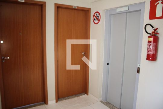 Área comum de apartamento para alugar com 2 quartos, 47m² em Milionários, Belo Horizonte