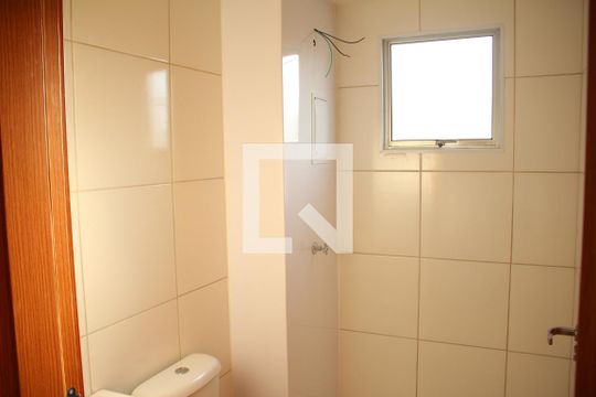 Banheiro de apartamento para alugar com 2 quartos, 47m² em Milionários, Belo Horizonte