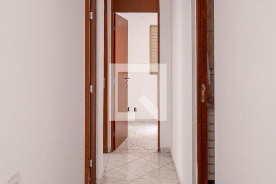 Corredor de apartamento para alugar com 3 quartos, 110m² em Jardim São Savério, São Paulo