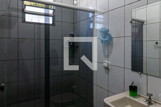 Banheiro de casa à venda com 3 quartos, 360m² em Vila Magnesita, Belo Horizonte
