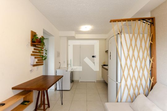 Sala de kitnet/studio à venda com 2 quartos, 32m² em Piqueri, São Paulo