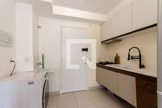 Cozinha de kitnet/studio à venda com 2 quartos, 32m² em Piqueri, São Paulo