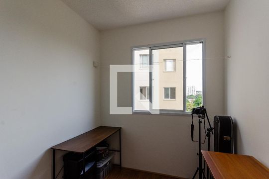 Quarto 1 de kitnet/studio à venda com 2 quartos, 32m² em Piqueri, São Paulo