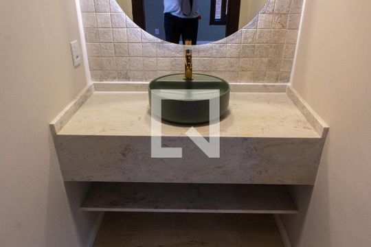 LAVABO de casa de condomínio para alugar com 3 quartos, 293m² em Loteamento Caminhos de San Conrado (sousas), Campinas