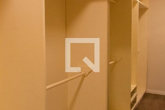 CLOSET de casa de condomínio para alugar com 3 quartos, 293m² em Loteamento Caminhos de San Conrado (sousas), Campinas