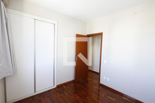 Quarto 3 de apartamento à venda com 4 quartos, 140m² em Grajaú, Belo Horizonte
