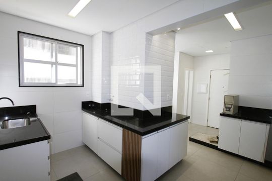 Cozinha de apartamento à venda com 4 quartos, 140m² em Grajaú, Belo Horizonte