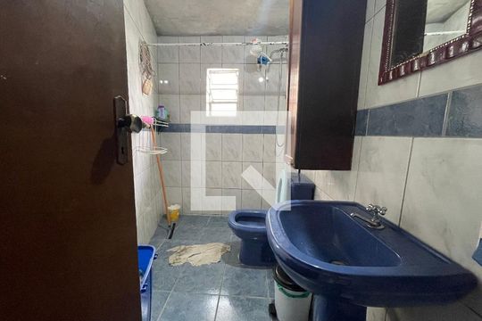 Banheiro de casa à venda com 3 quartos, 90m² em Rio Pequeno, São Paulo