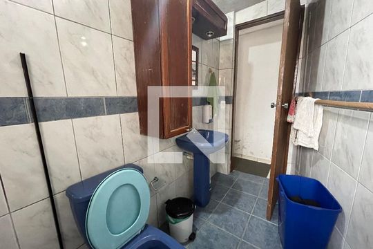 Banheiro de casa à venda com 3 quartos, 90m² em Rio Pequeno, São Paulo