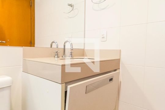 Banheiro 2 de apartamento para alugar com 2 quartos, 174m² em Tamboré, Santana de Parnaíba