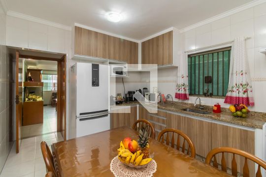 Cozinha de casa à venda com 3 quartos, 200m² em Artur Alvim, São Paulo