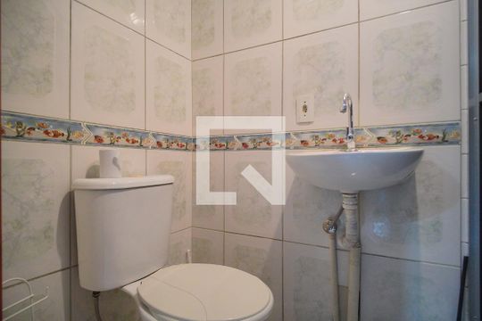 Banheiro de apartamento à venda com 2 quartos, 38m² em Canudos, Novo Hamburgo