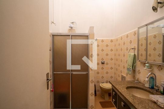 Banheiro de casa à venda com 2 quartos, 130m² em Bosque da Saúde, São Paulo